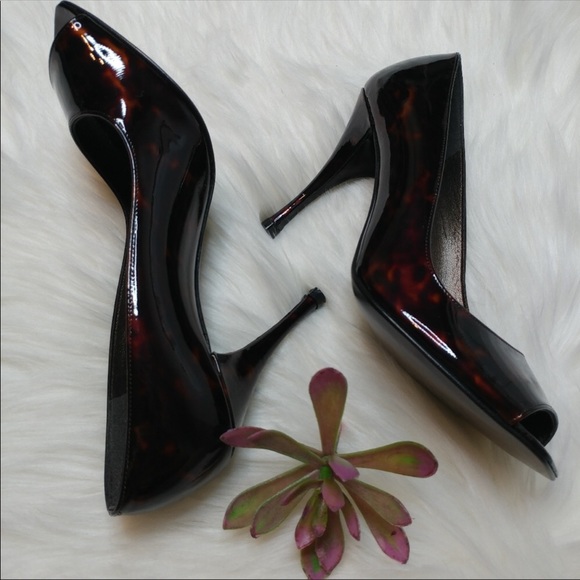 Stuart Weitzman Tortoise Open Toe patent leather 7 - Picture 12 of 12
